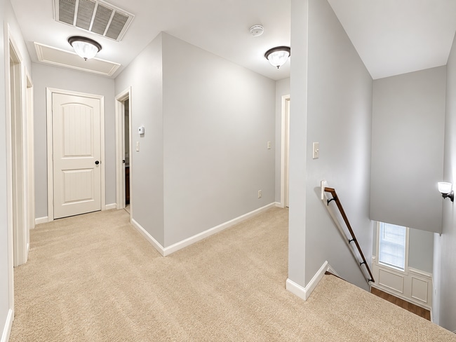 Building Photo - 129 Burgess Ln