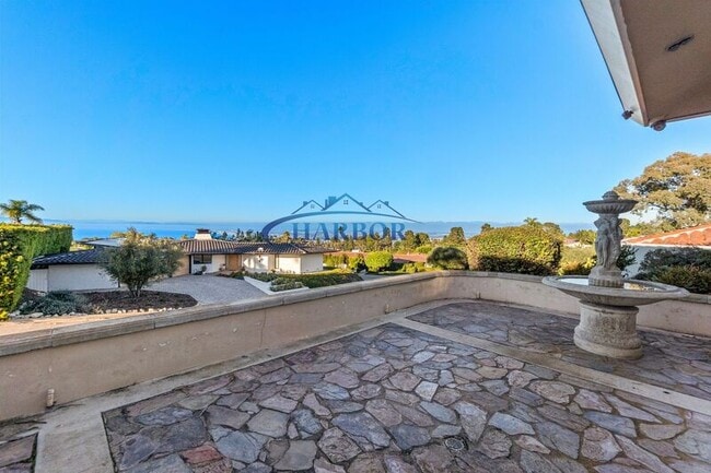 Building Photo - 1504 Vía Margarita