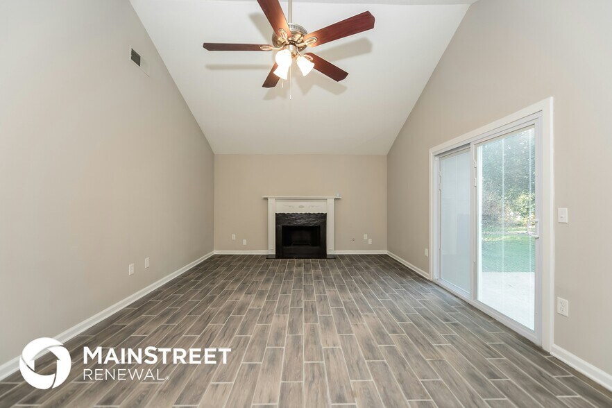 Building Photo - 141 The Esplanade Way SW