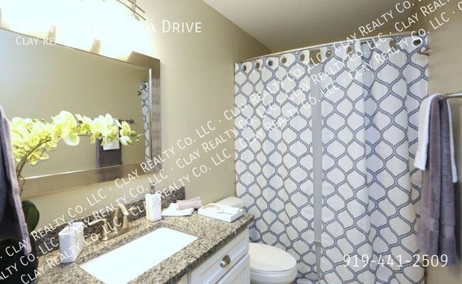 Building Photo - 105 Western Villa Dr