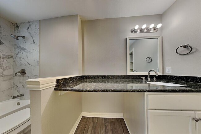 Building Photo - 10103 Golden Meadow Dr