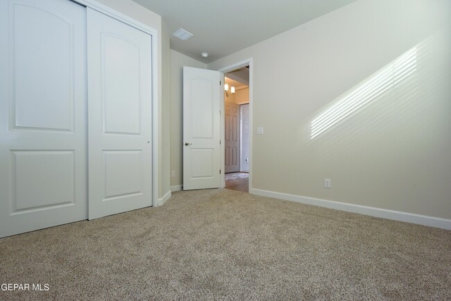 Building Photo - 705 Paseo De La Reina St