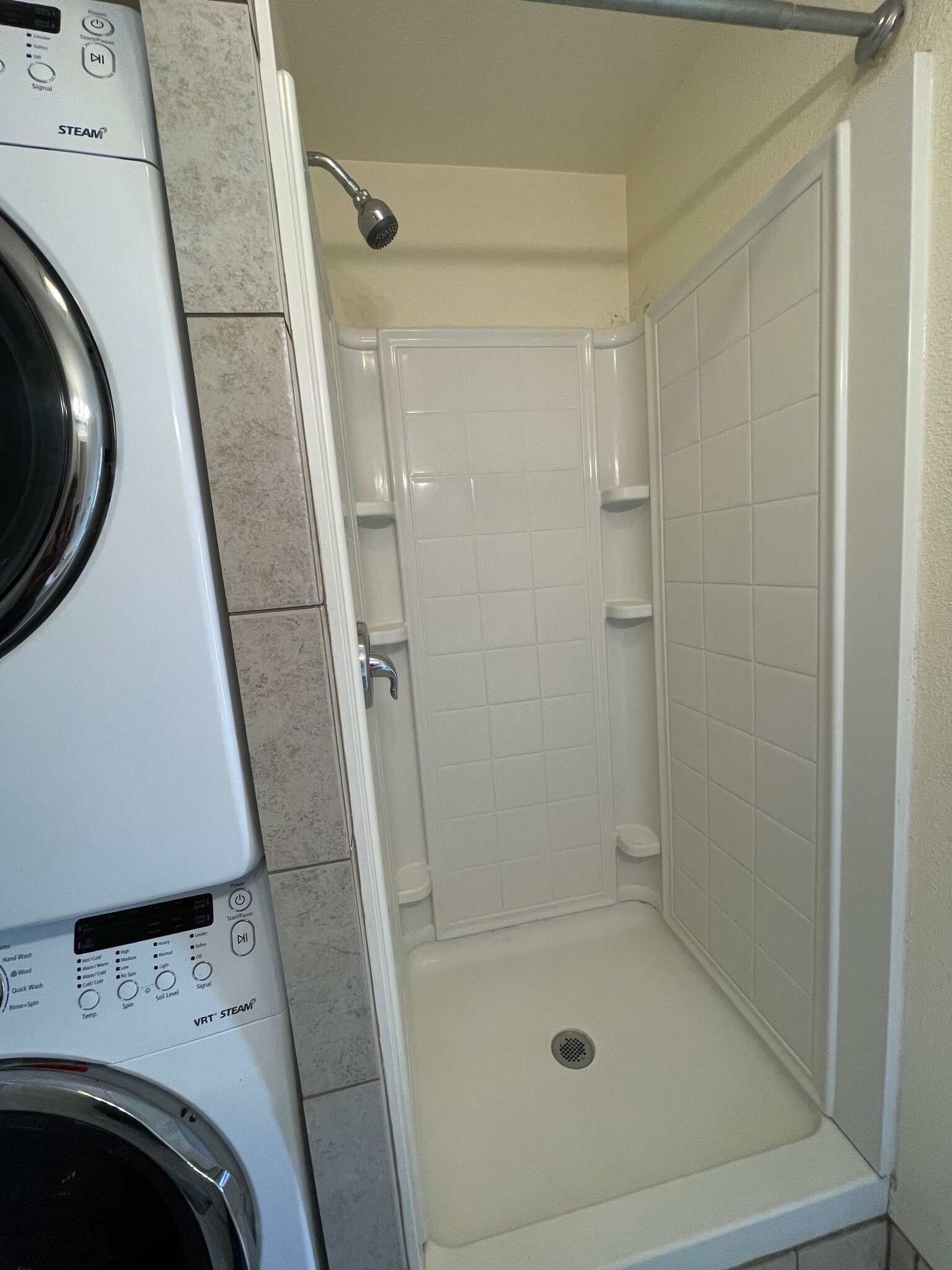 Building Photo - 412 S Mission St