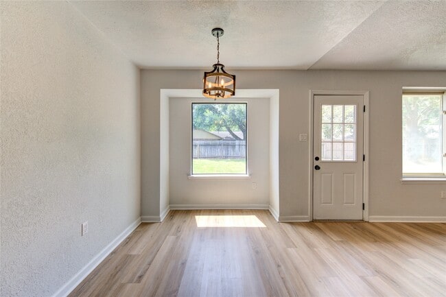 Building Photo - 21319 Park Green Dr