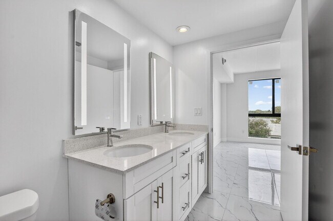 Building Photo - 350 W Hidden Valley Blvd