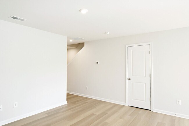 Building Photo - New Dog-Friendly Greene Co Townhome - Be The First To Live Here!