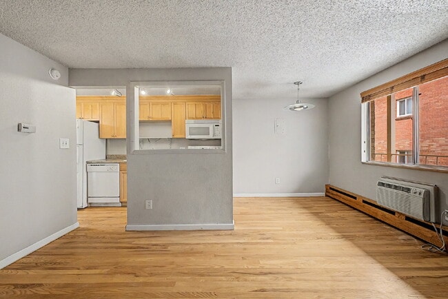 Building Photo - North Washington park one bedroom / one bath Apartment  for rent