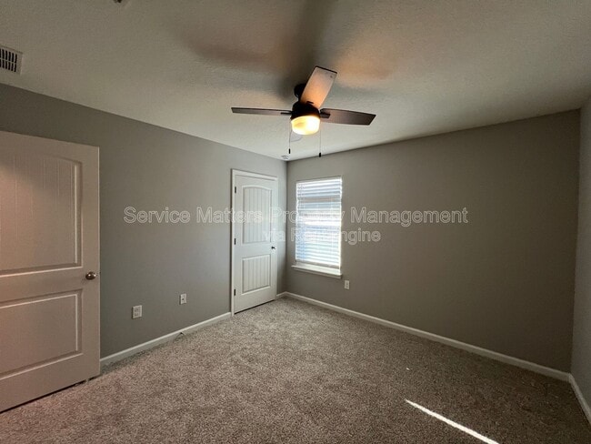 Building Photo - 5881 Old Plantation Court