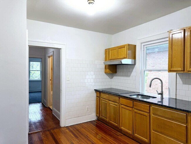 Building Photo - 168-39 Highland Ave