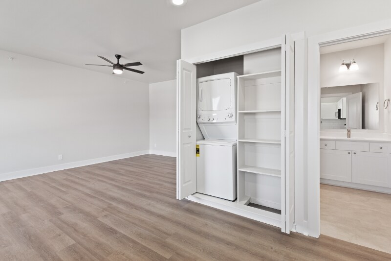 Building Photo - 1215 Corporate Dr