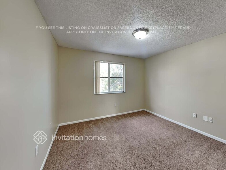 Building Photo - 15648 SW 112th Dr