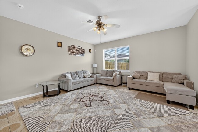 Building Photo - 12731 Heather Landing Ln