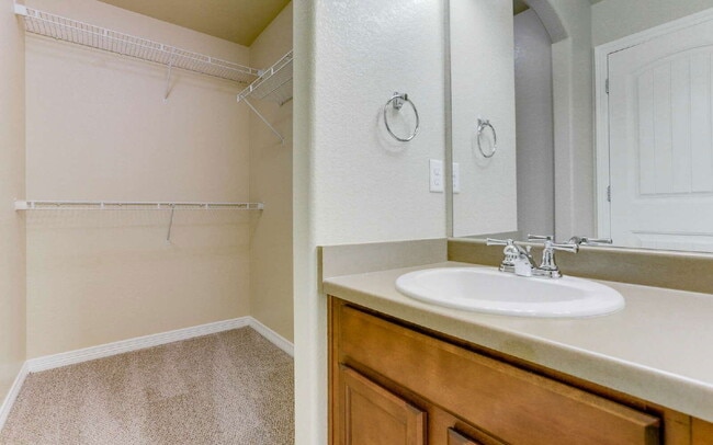 Building Photo - 3832 Sierra Glen Pl