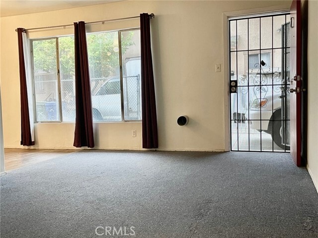 Building Photo - 1433 N Bronson Ave