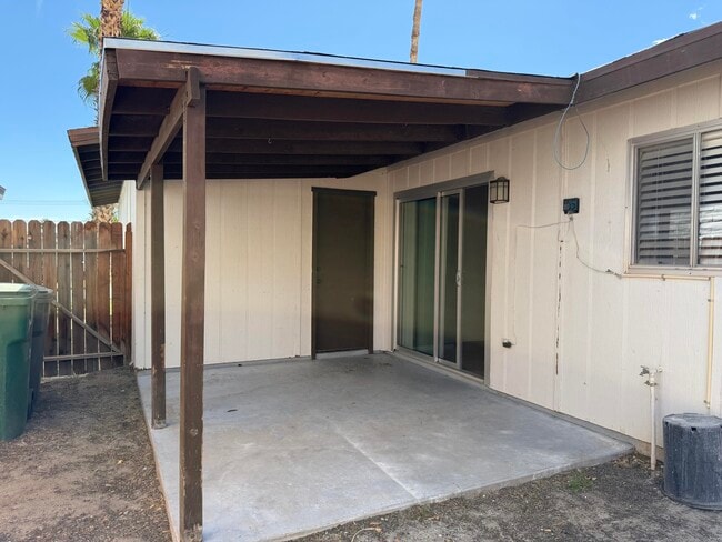 Building Photo - 52395 Avenida Carranza