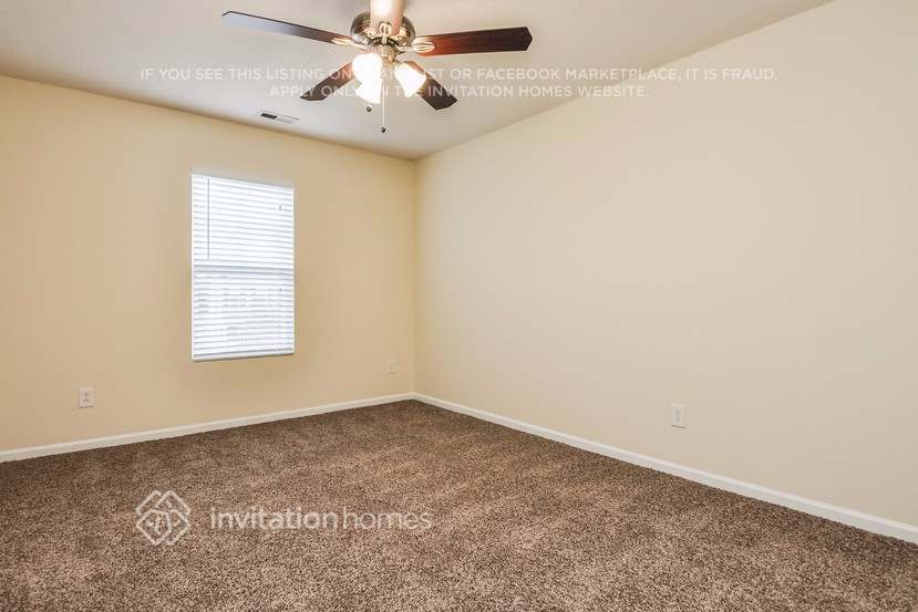 Building Photo - 12 Woodcreek Ln