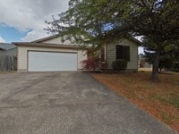 Building Photo - 3 Bedroom House ~ North Corvallis ~ Pet Fr...