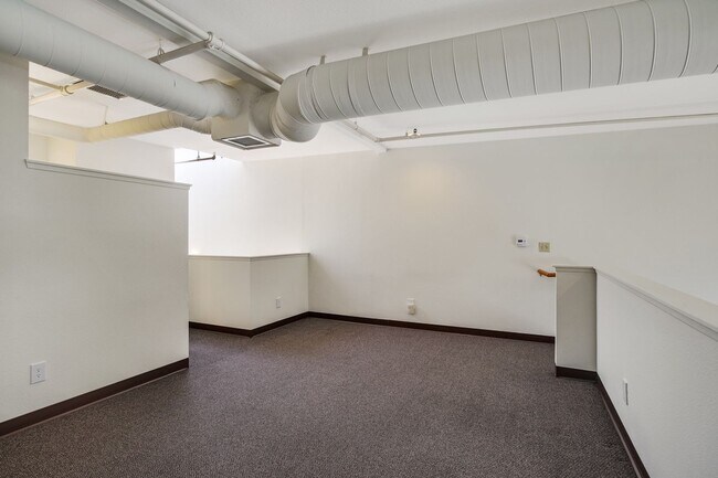 Building Photo - Trendy Live Work Loft Kensington Park Plaza