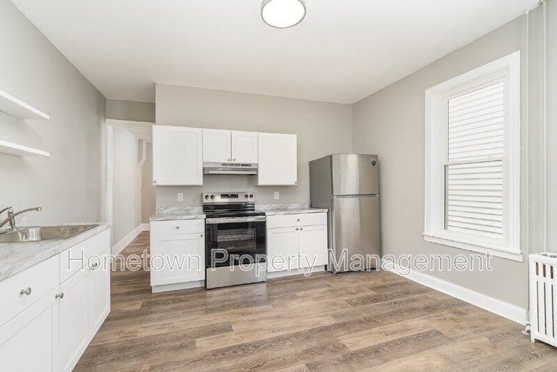 Building Photo - 609 Spruce St