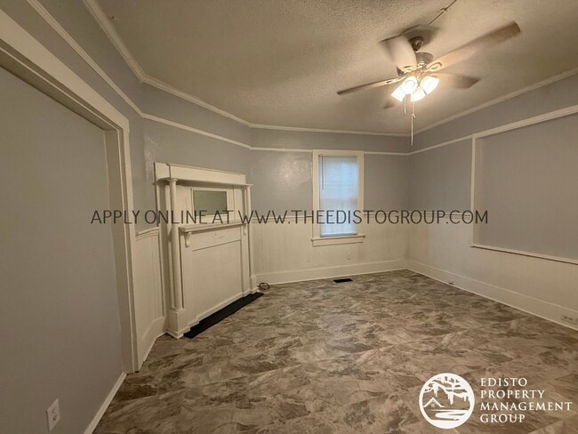 Building Photo - 497 Boulevard St