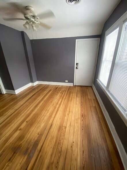 Building Photo - 916 W Lovell St