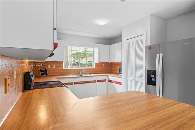 Building Photo - 5191 NW 2nd Terrace