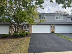 Building Photo - Cambridge Dr. Mokena