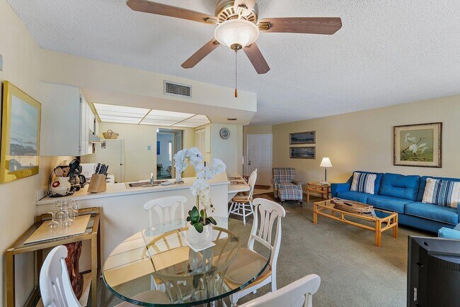 Building Photo - 1605 S US Hwy 1