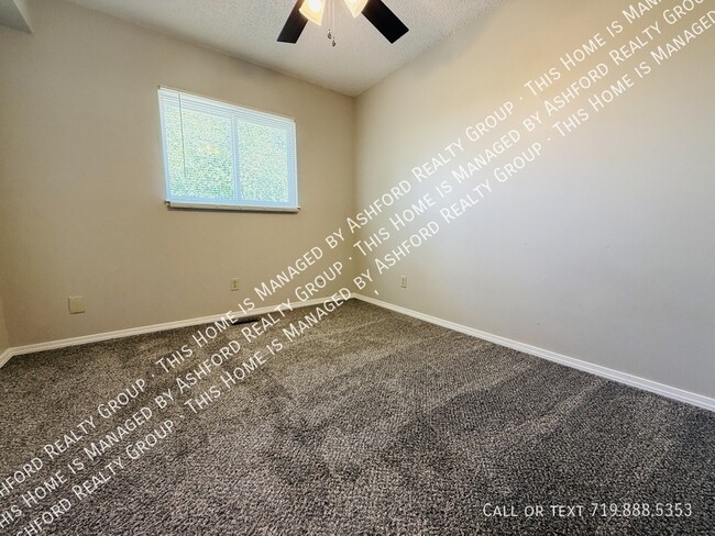 Building Photo - 537 Blossom Field Rd