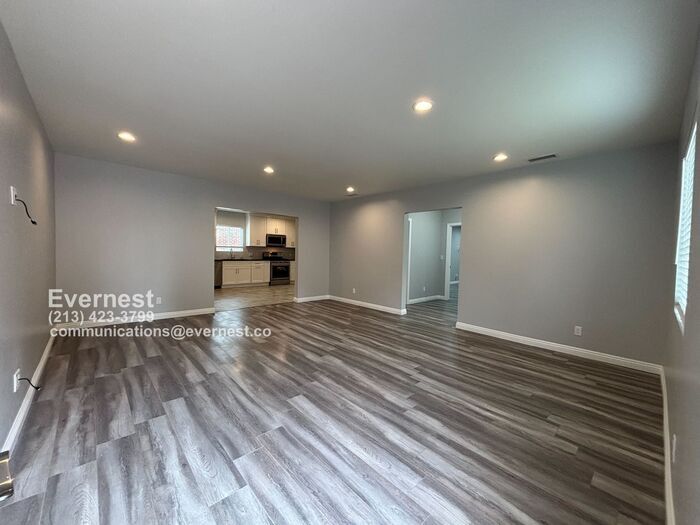 Building Photo - 3456 Redondo Blvd