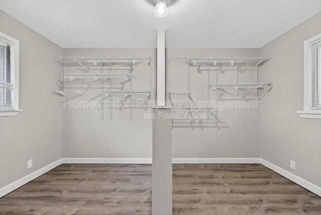 Building Photo - 5 Van Crest Ln