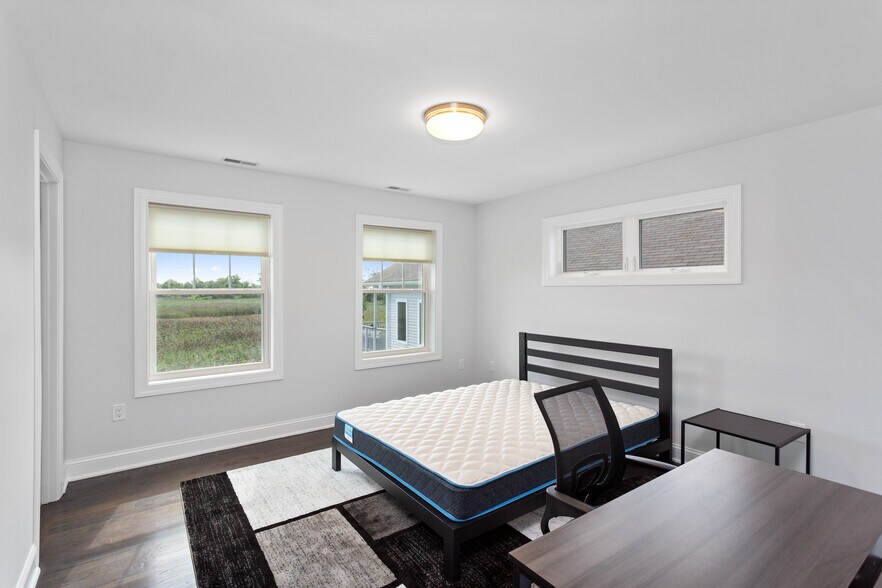 Building Photo - 995 Reef Rd