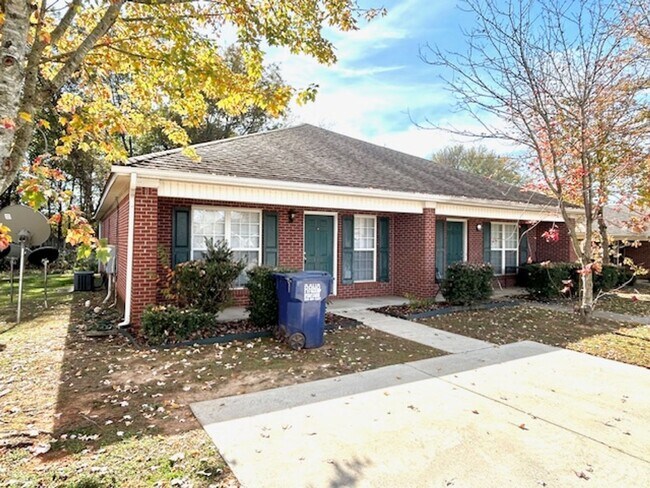 Primary Photo - 118 Railroad Ridge Rd