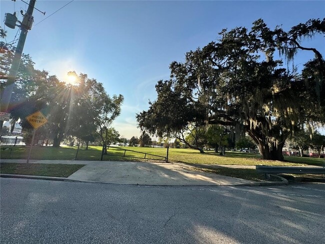 Building Photo - 1041 N Thornton Ave