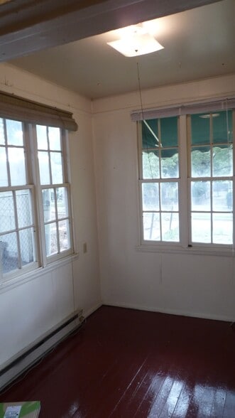 Building Photo - 804 E Kiowa St