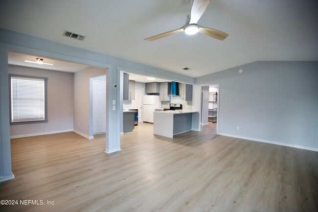 Building Photo - 3542 Sheldrake Dr