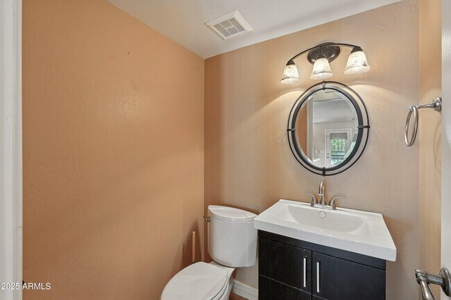 Building Photo - 4274 E Creosote Dr