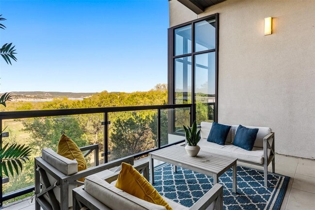 Building Photo - 5921 Hiline Rd