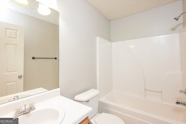 Building Photo - 1405 Stephens Pond View