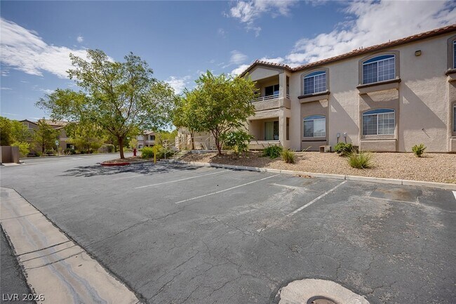 Building Photo - 75 N Valle Verde Dr