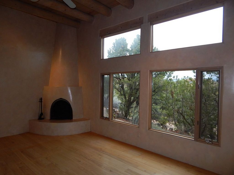 Large windows living room face ski basin kiva - 1005 Calle Dorthia