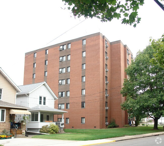 Brackenridge Hall Apartments 887 E 1st Ave Brackenridge PA 15014