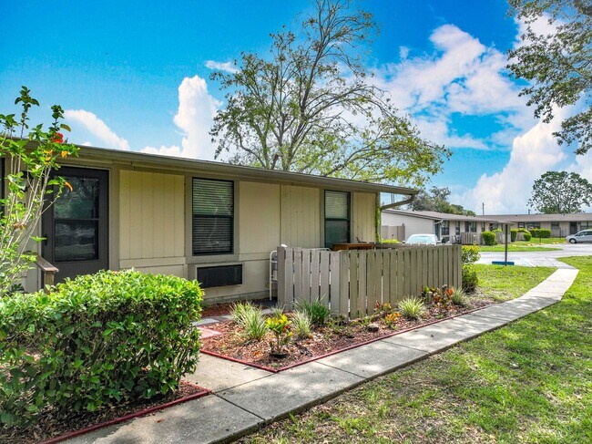 Building Photo - The Sterling - 2 Bedroom 1 Bathroom with i...