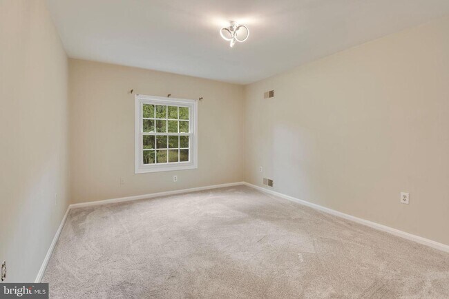 Building Photo - 7320 Bradley Blvd