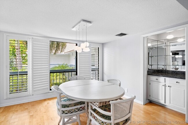 Building Photo - 4022 N Quail Ridge Dr