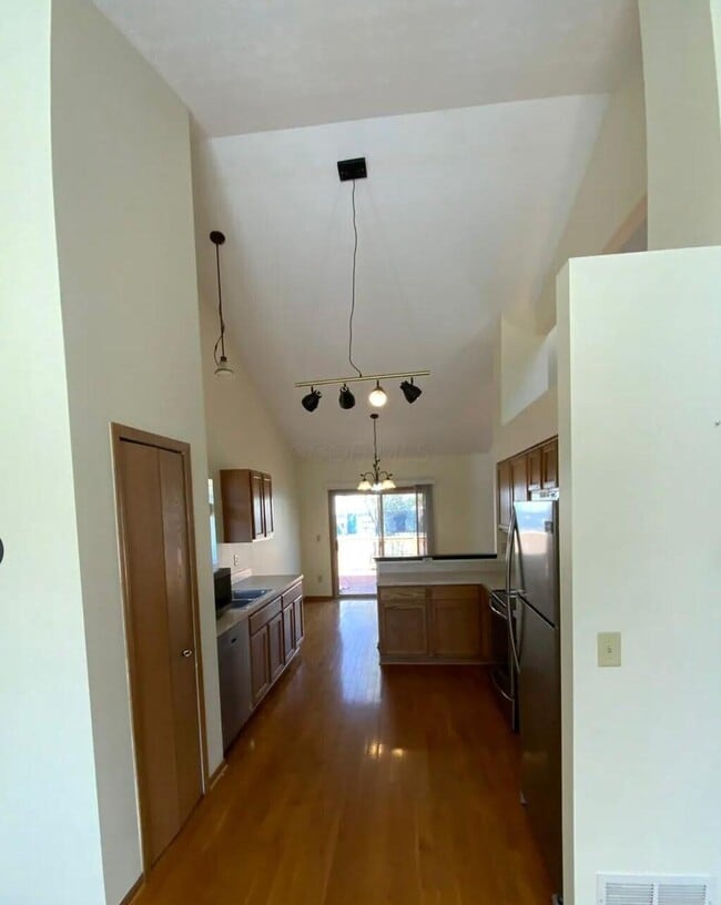 Building Photo - 5476 Mirage Dr