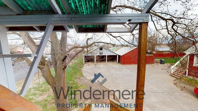 Building Photo - Birch904