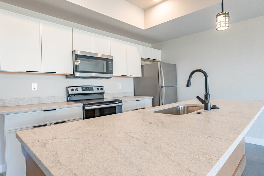 Building Photo - 3310 Stoneway Ct