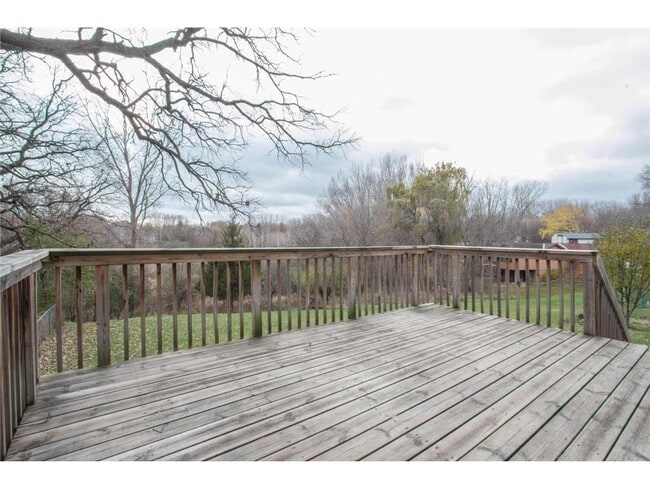 Building Photo - 15303 Trillium Cir