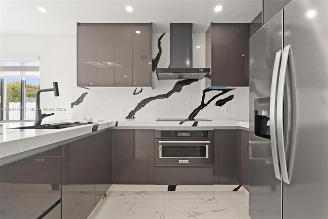 Building Photo - 8761 SW 34th St